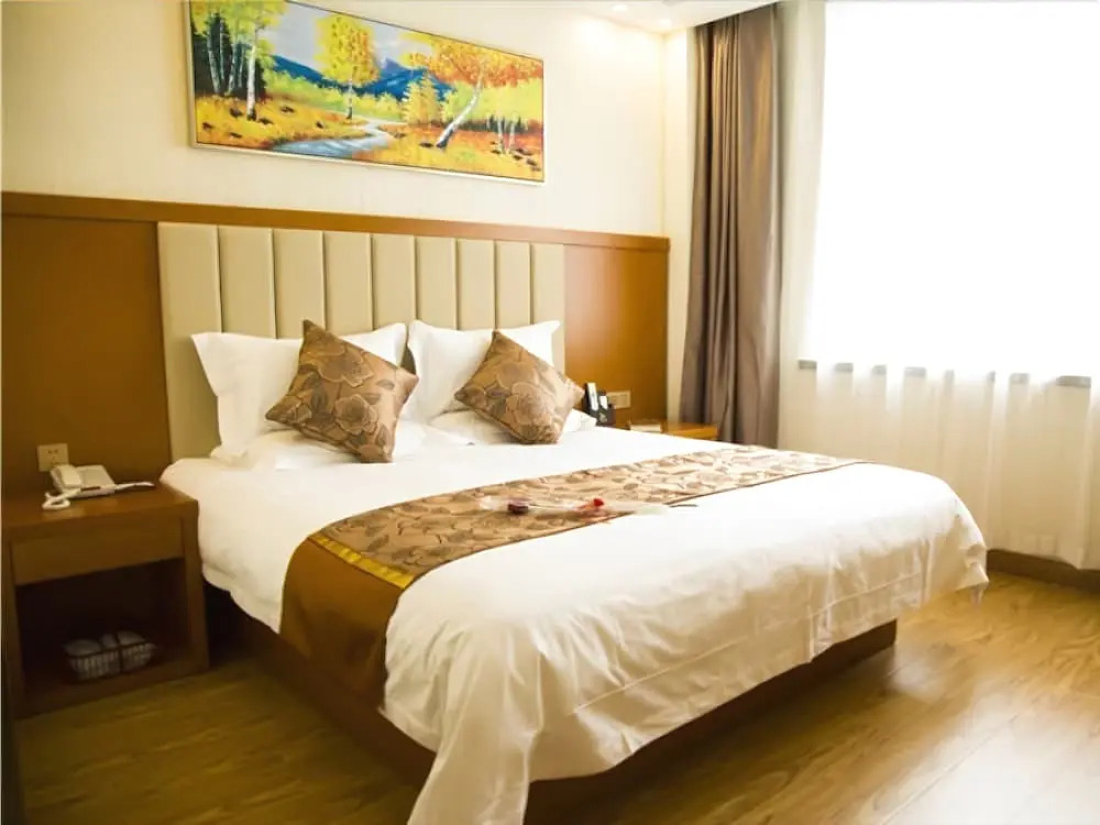 GreenTree Eastern Changchun FAW West Station Hotel