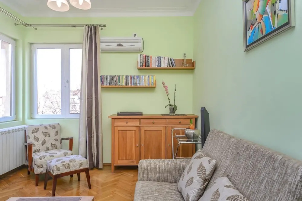 FM Deluxe 2-BDR Apartment - Homelike