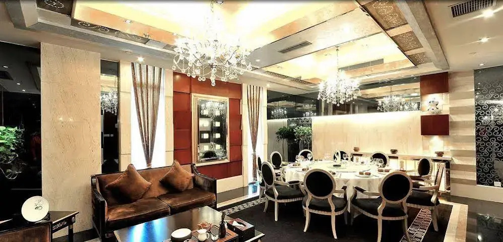 Rainbird Hotel