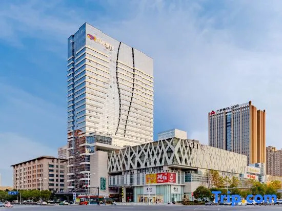 Elong  Hotel