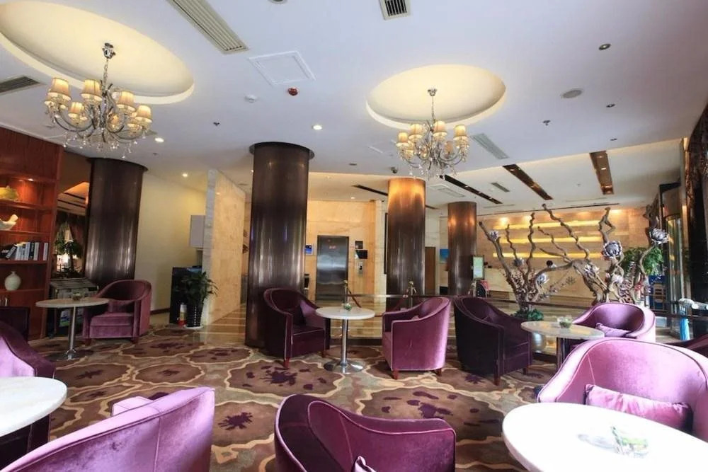 Ejon Kins Hotel