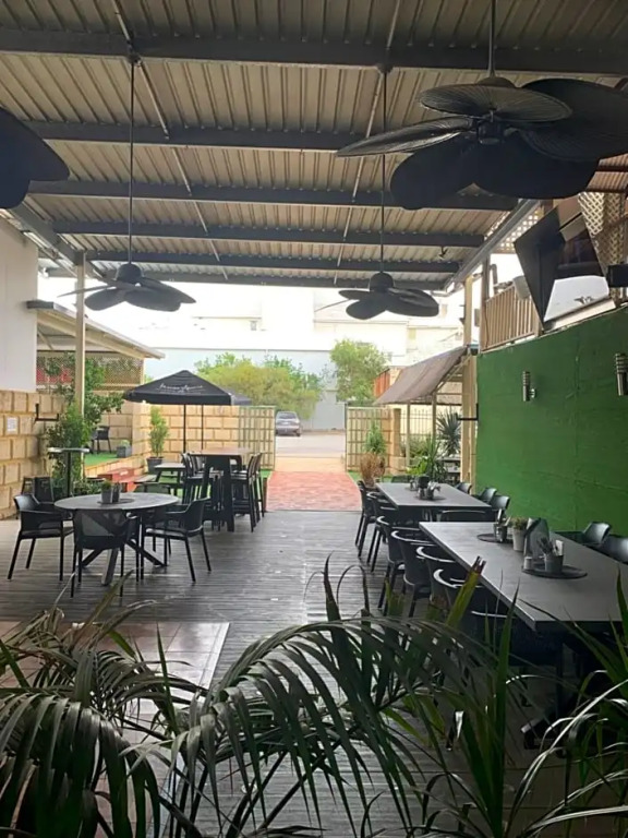 Riverside Hotel