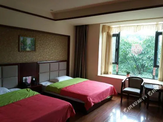 Yunfeng Holiday Hotel