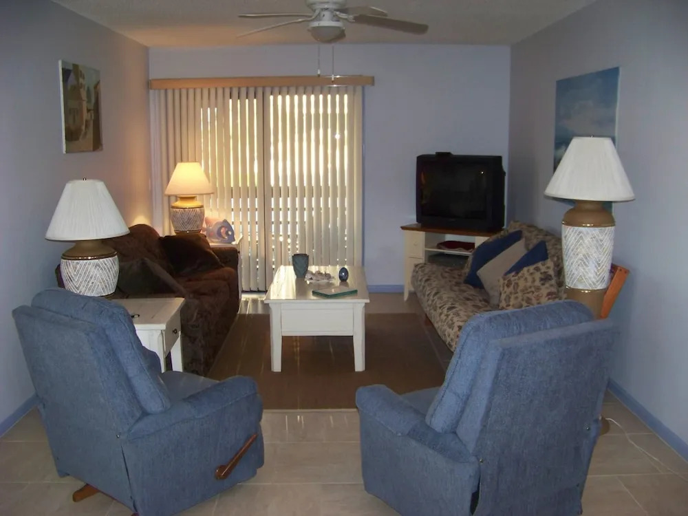 Sea Woods 1bdrm Condo 274