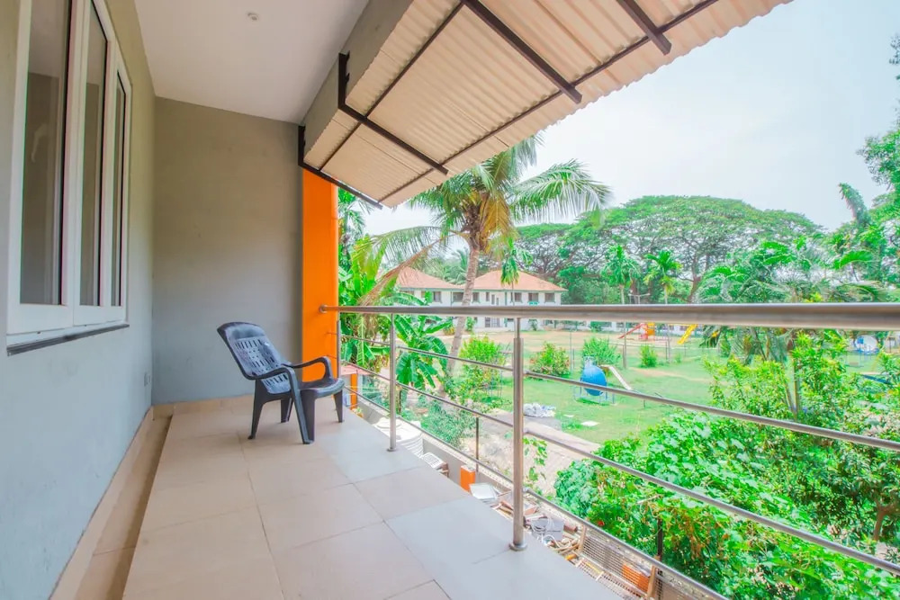 OYO 14986 Home Charming 1 BHK Miramar