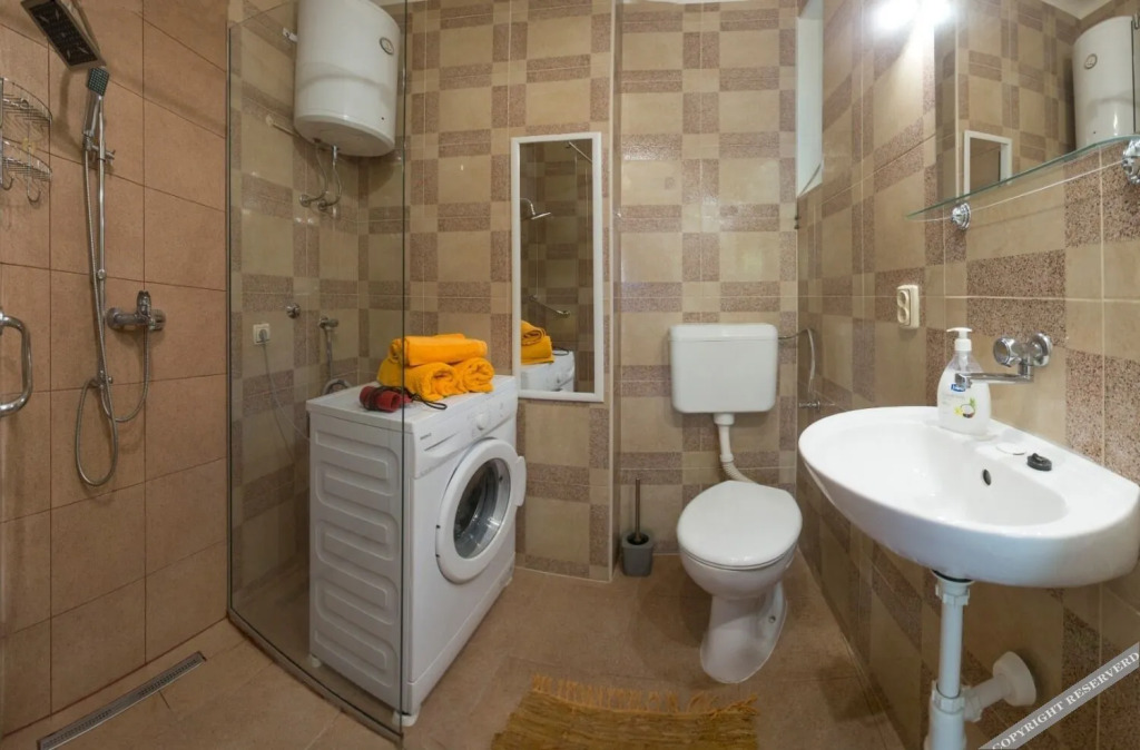 Apartments Zdravko