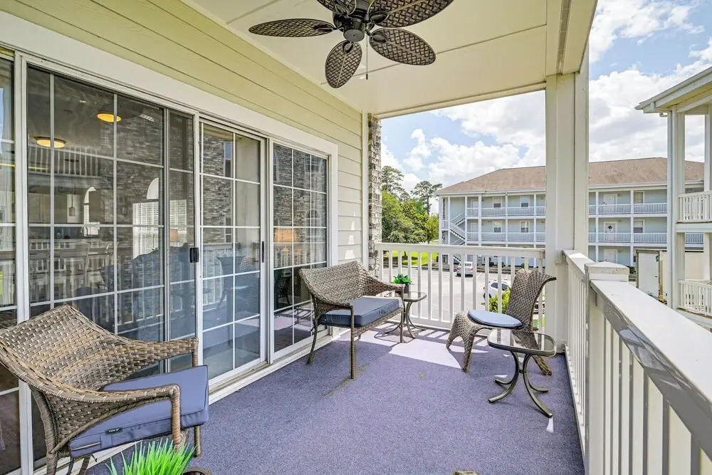 2 Mi to Beach: Pool-view Myrtle Beach Escape!