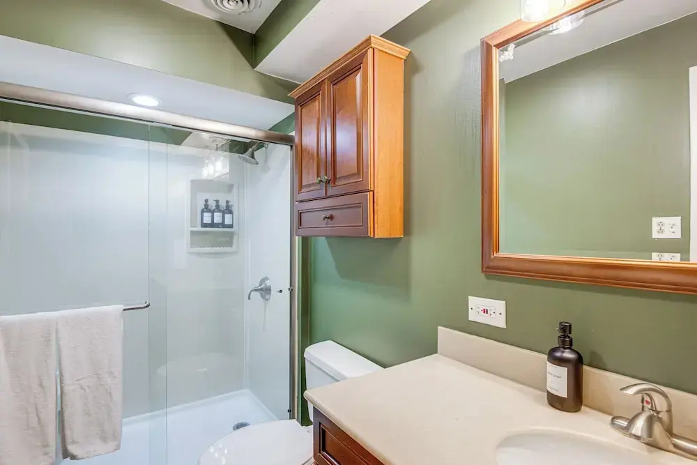 Pet-friendly W/pool Table: Walk to Wrigley Field