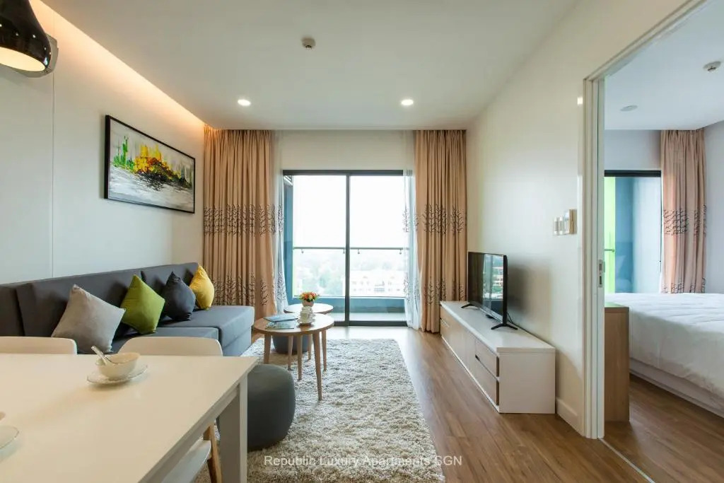 APARTMENT AIRPORT