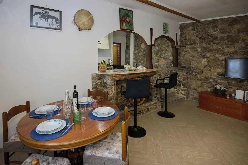 YourHome - Aury House