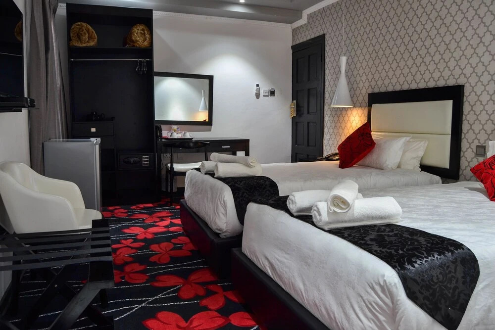 City Square Lodge