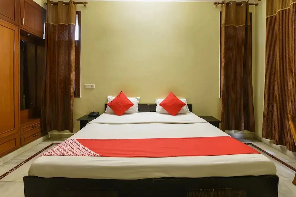Rose View By OYO Rooms
