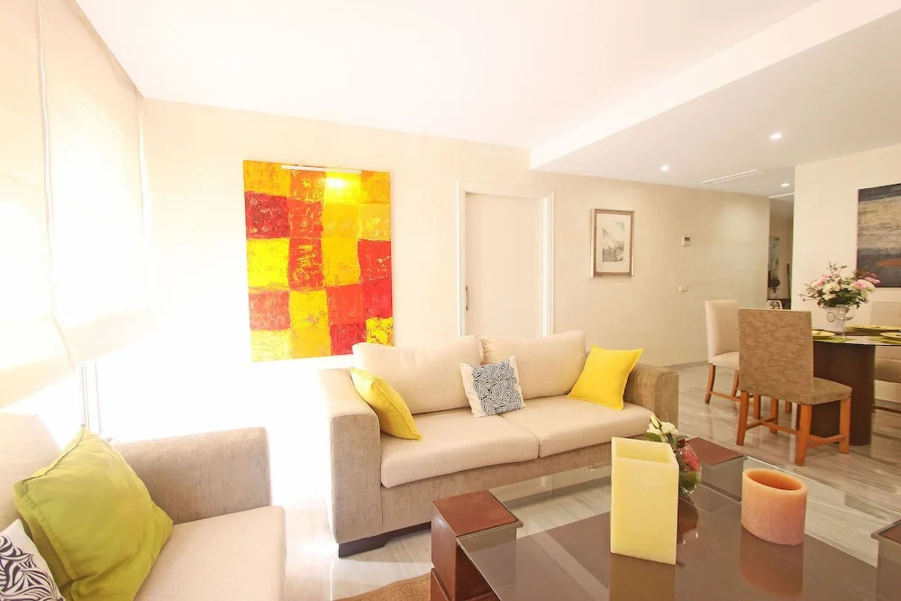 1155 Beachfront 3 Apartments 70 Mtr Golden Beach 7Bedroom 3Pool