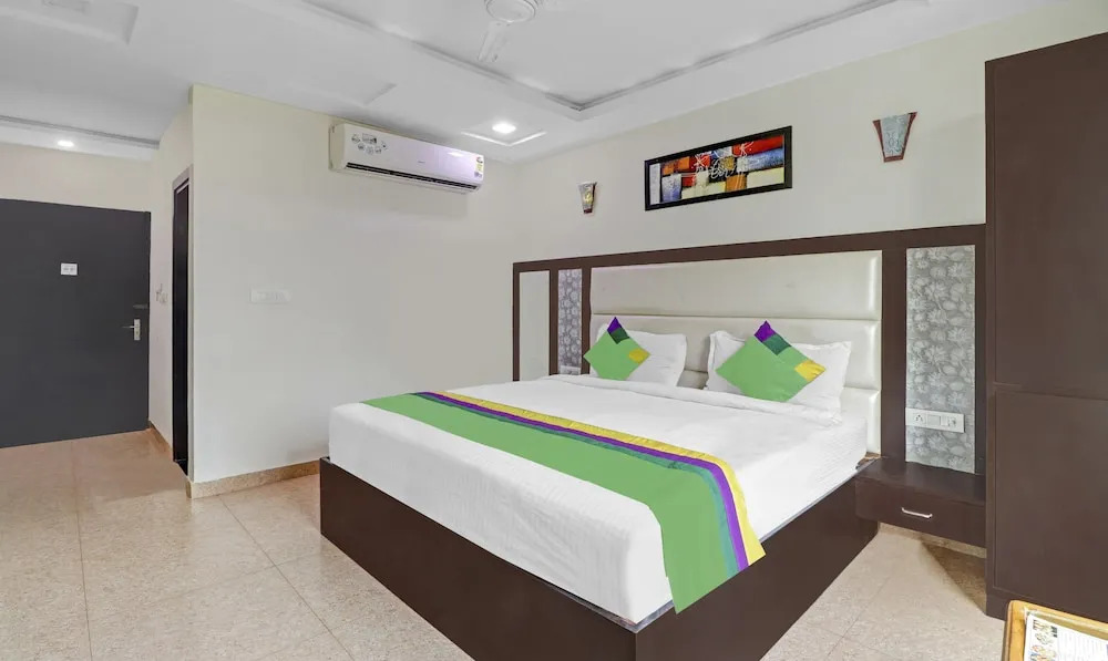 Treebo Trend Hotel Grand Father