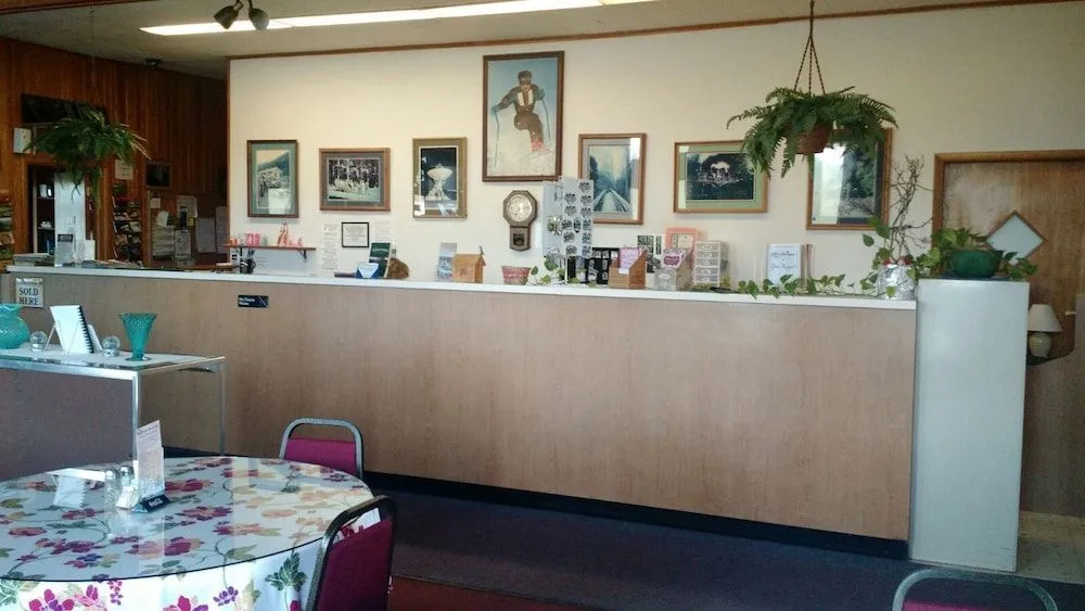 Marlinton Motor Inn
