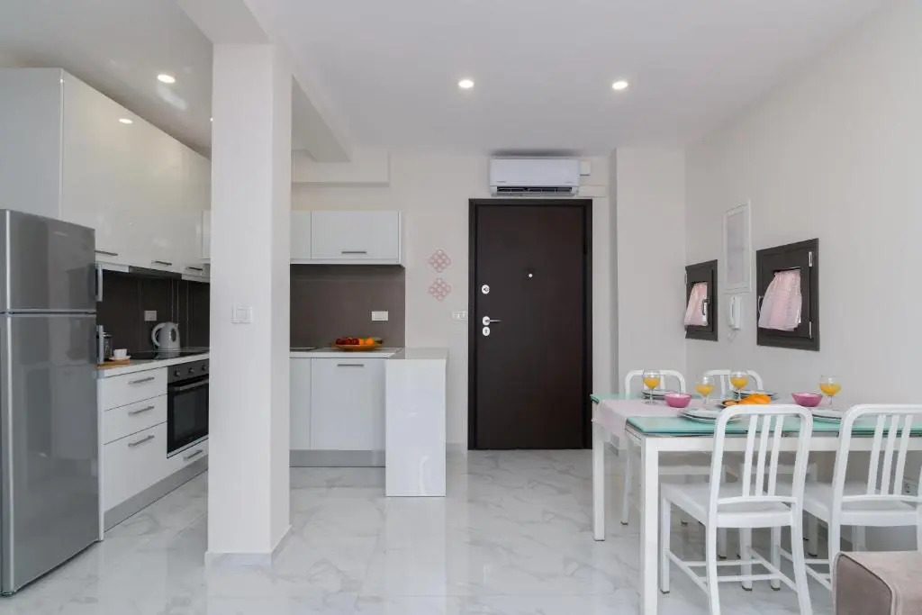 Centro Studios & Apartments