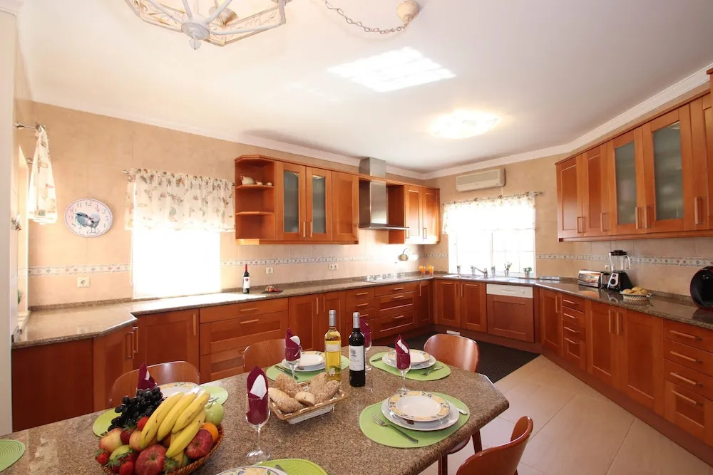 Villa Manihi - Moradia elegante com BBQ e piscina aquecível - Albufeira
