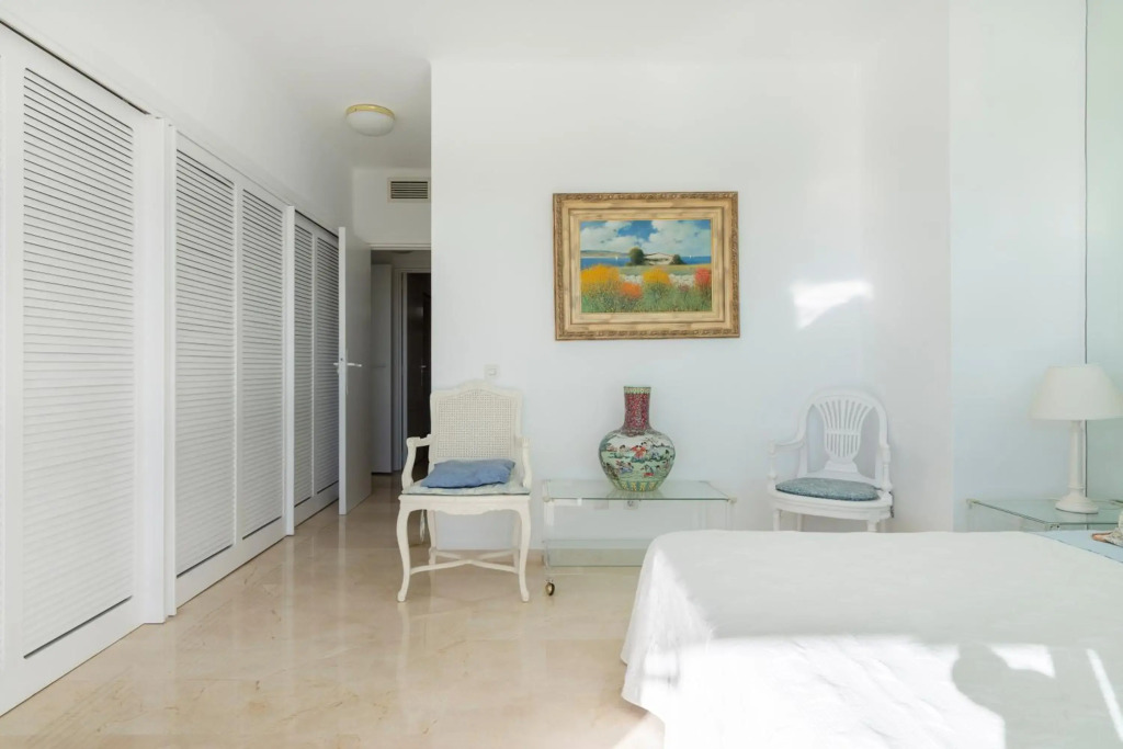 Apartamento en complejo residencial con piscina