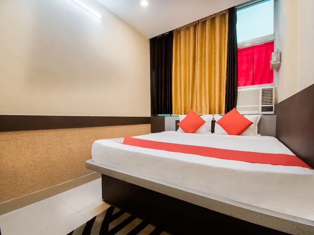The Legend Inn by OYO Rooms