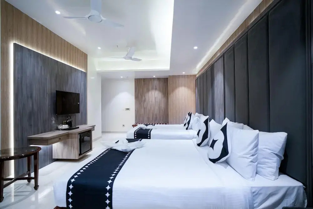 Clubhouse Hotel Ayodhya by CheckIn