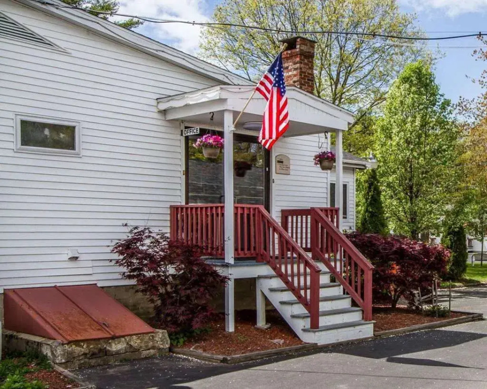 Rodeway Inn & Suites