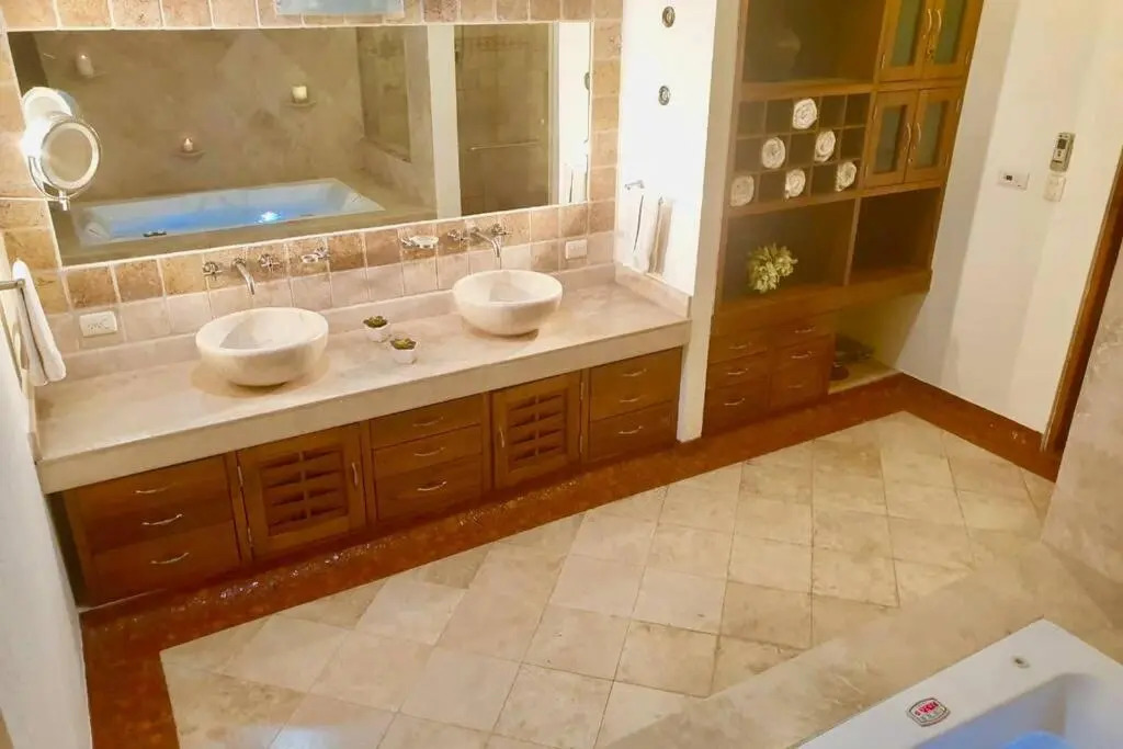 Casa Alexandra 4BR -10min 5ta y Playas! SLEEPS 11