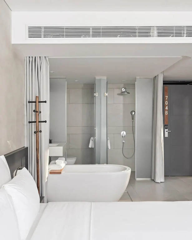 Triple E Hotel Metro Ben Thanh