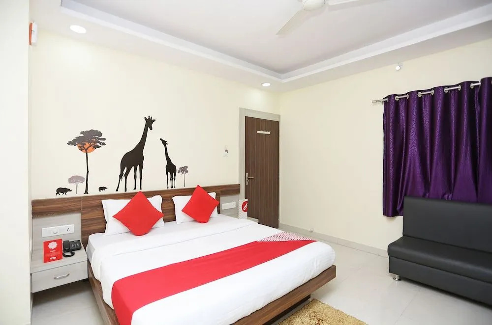 OYO 22476 Saanvi Paradise