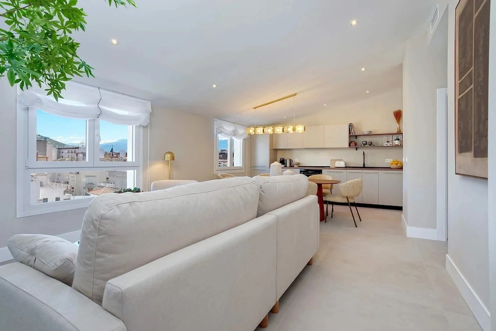 Luxury Penthouse With Private Terrace in Granada San Anton 401