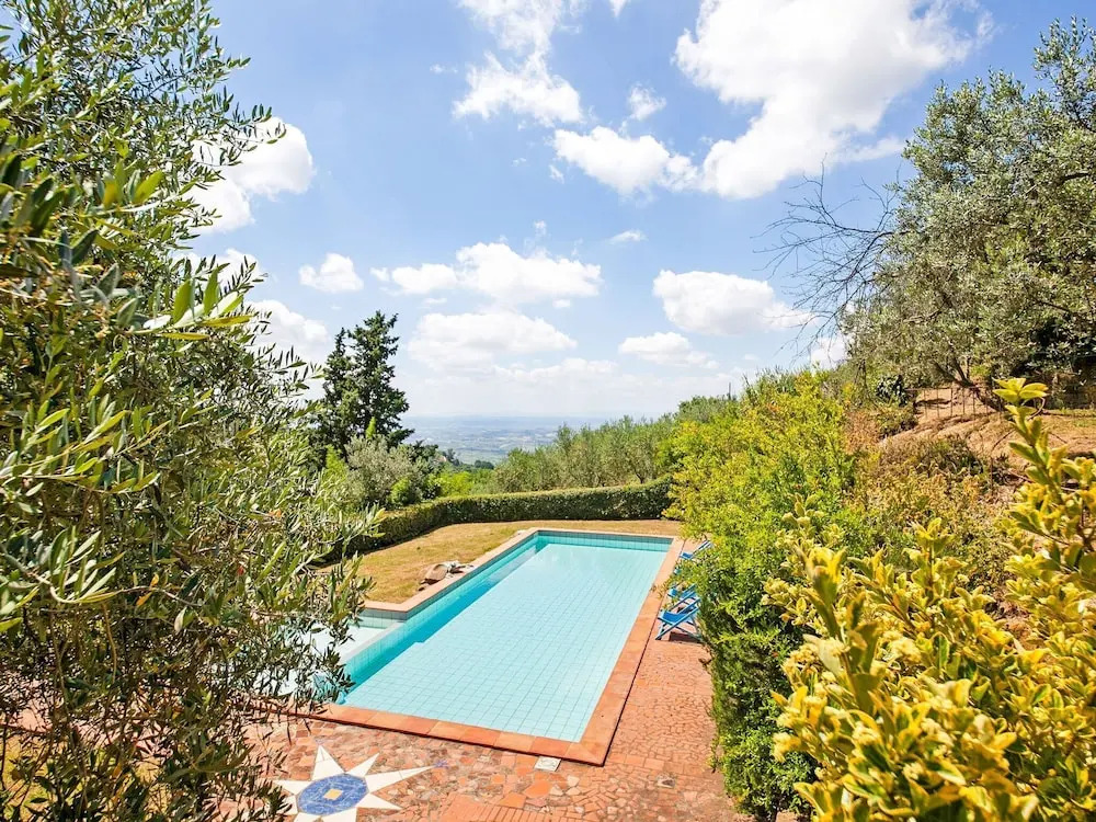 Spacious Holiday Home in Lamporecchio With Pool