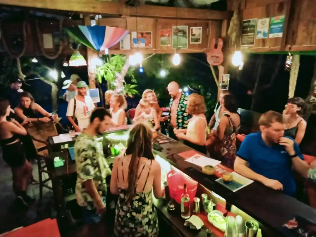 Dragonfly Guesthouse MPai Bay