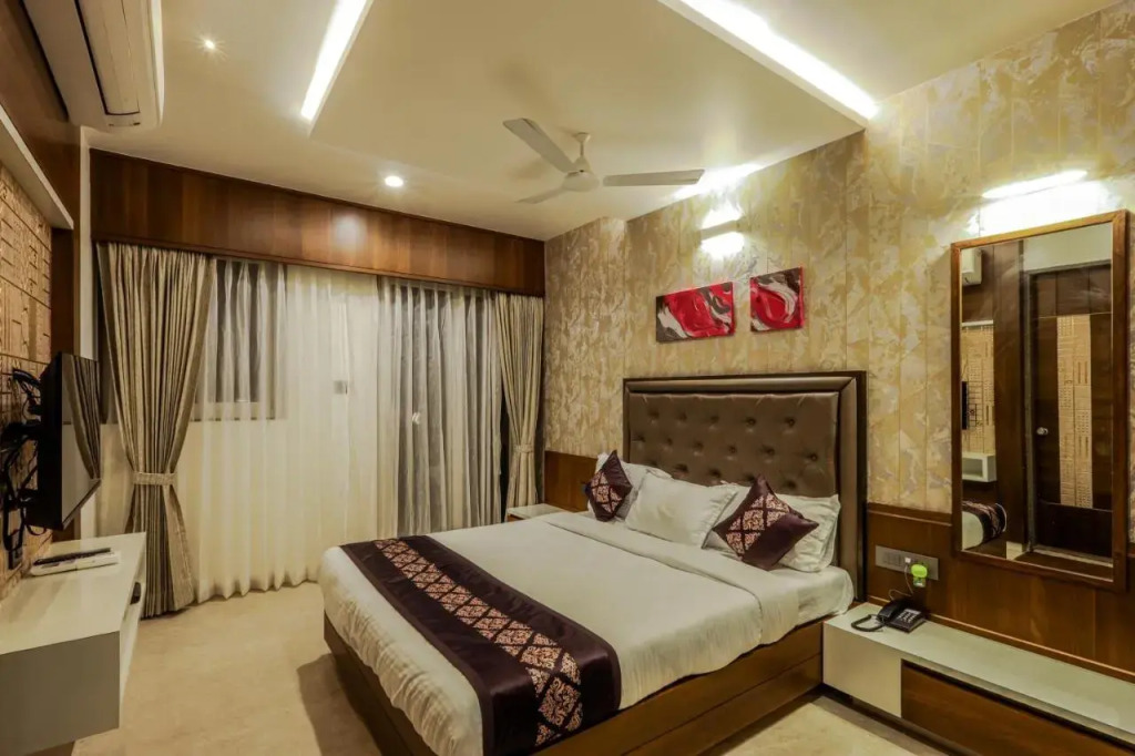 Blisss Hotel, Kolhapur