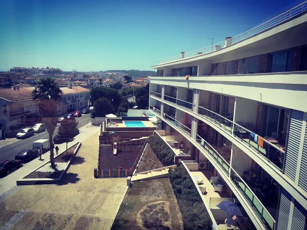 Apartment With 3 Bedrooms in São Martinho do Porto, With Wonderful City View, Pool Access, Furnished Balcony Near the Beach
