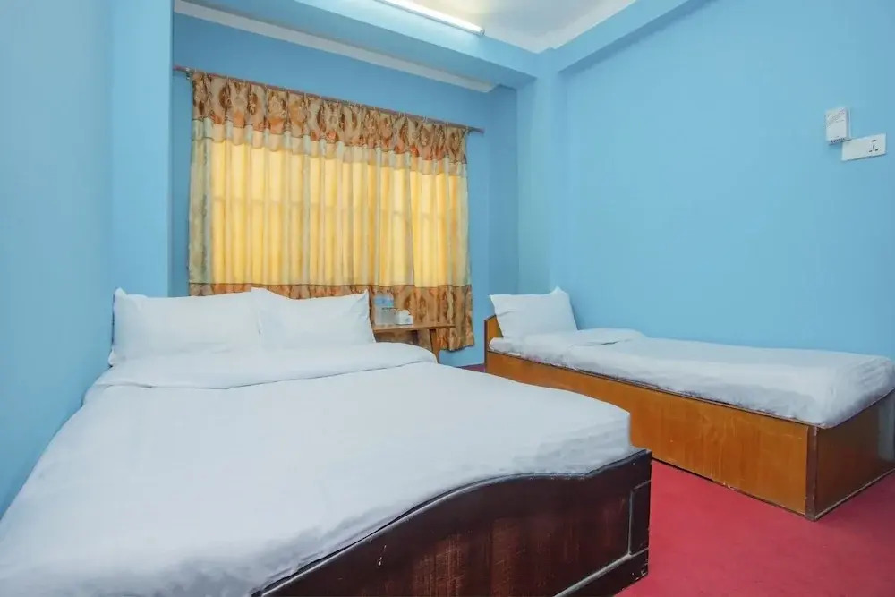 SPOT ON 571 Hotel Ashim