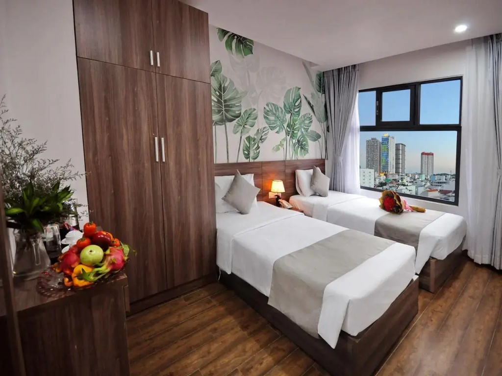 Mega Light Hotel