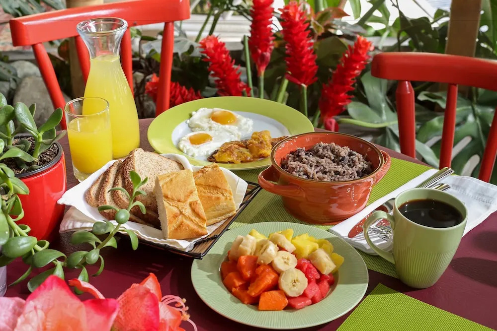 Casa María Aeropuerto B&B