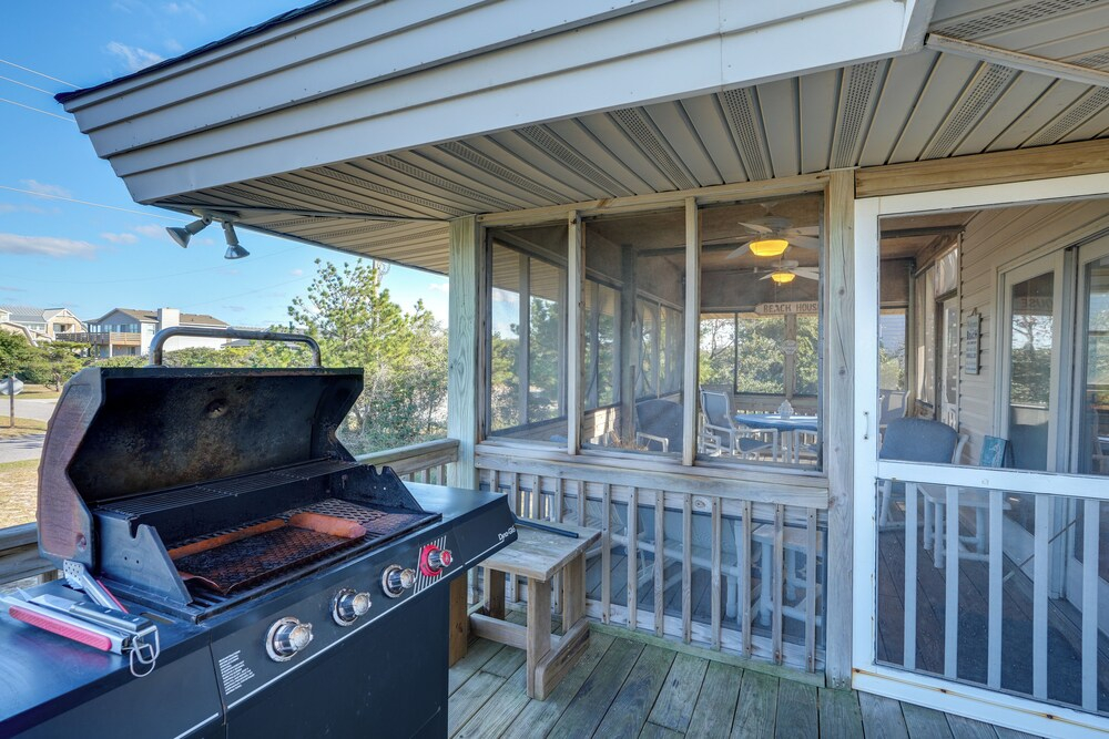 Kitty Hawk Vacation Rental w/ Private Pool!