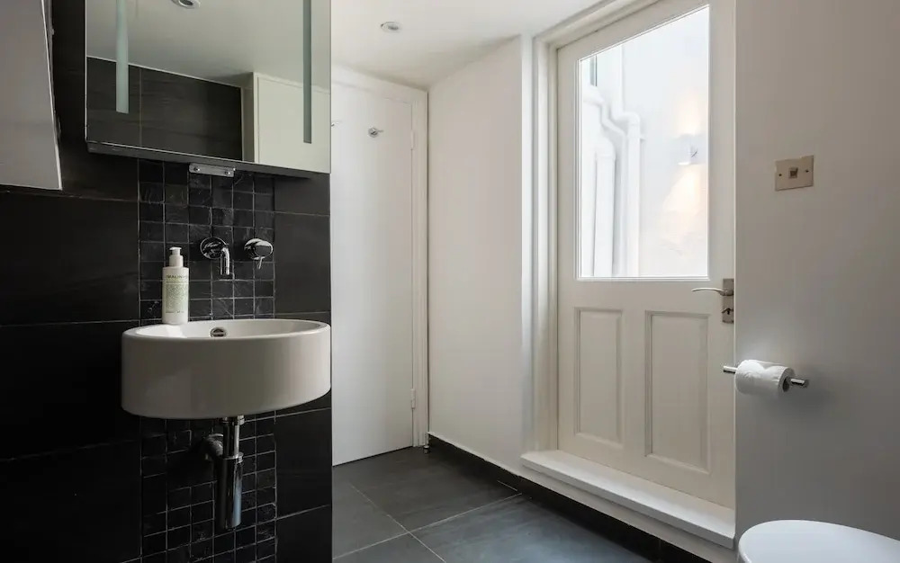 The Chelsea Common - Modern 2bdr Apartment With Terrace