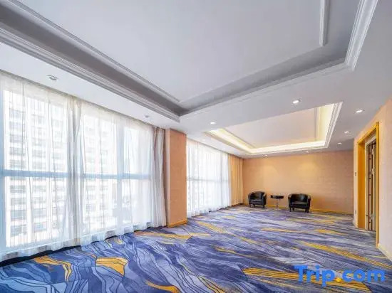 Vienna Classic Hotel (Weihai Weigao Plaza Xingfu Gate)