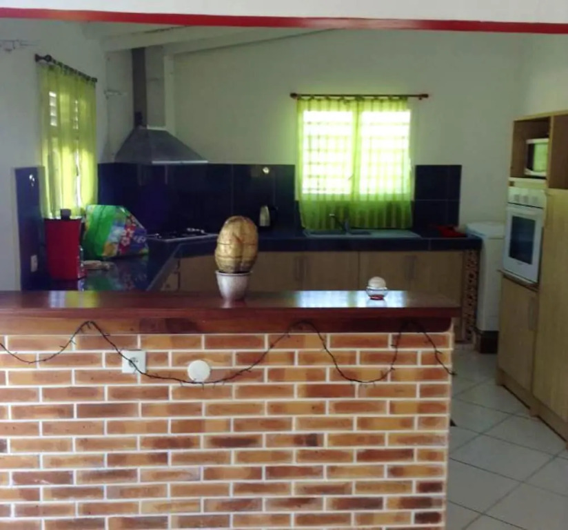 Apartment With 3 Bedrooms in Le Moule, With Enclosed Garden and Wifi - 3 km From the Beach