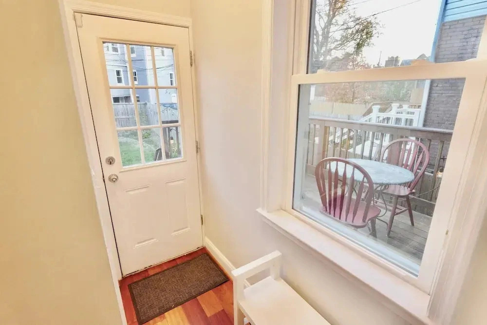 Pretty in Petworth-walkable to Metro & Restaurants