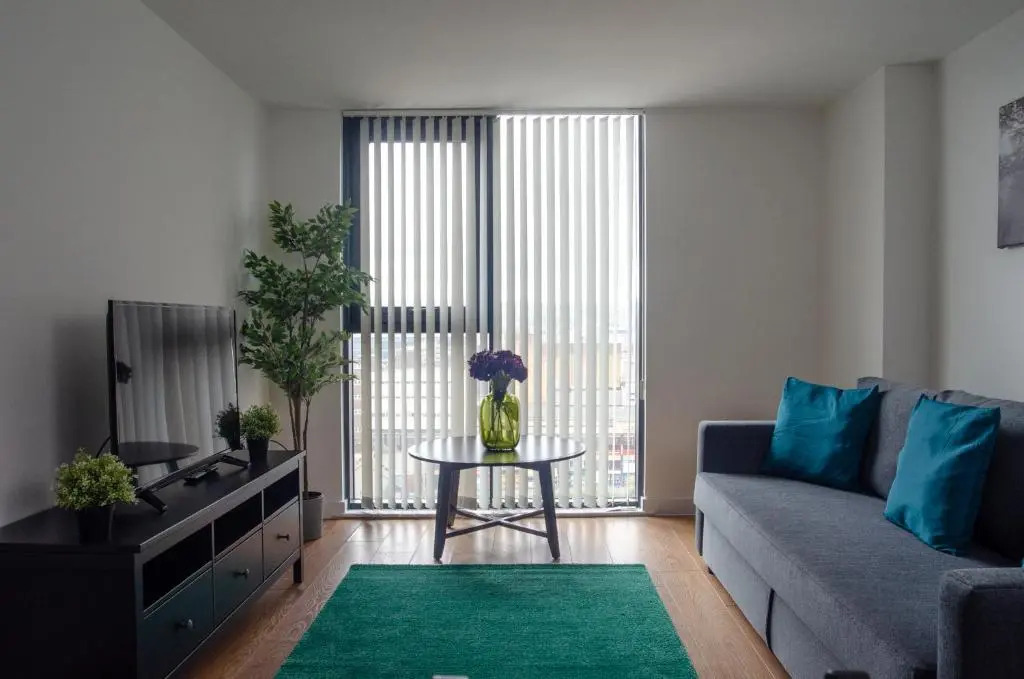 Sleeps up to 6, single beds available with perfect city centre location for work or leisure, Amazing city views!