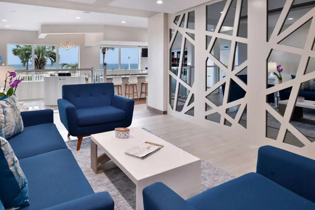 Cabana Shores Hotel