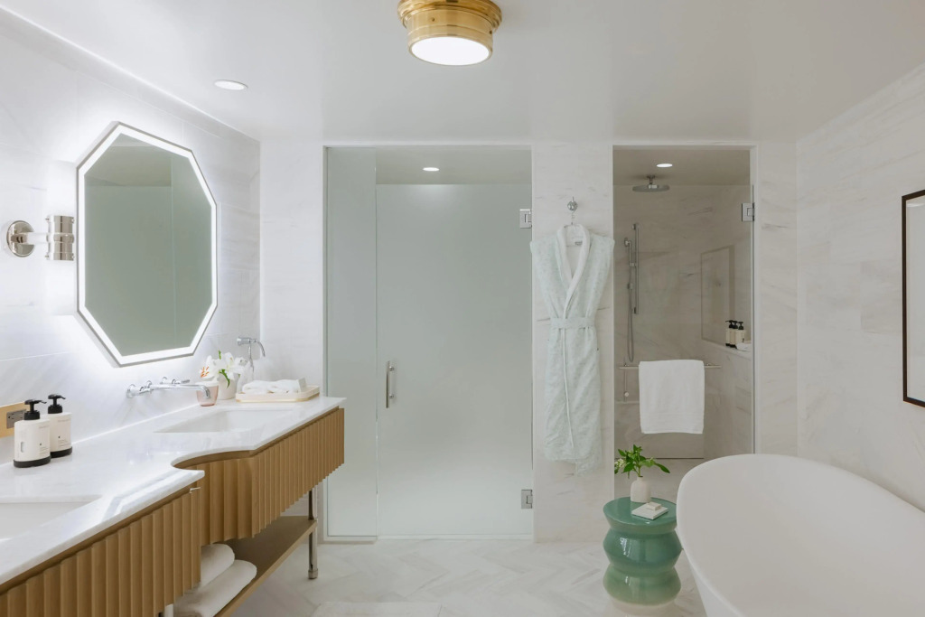 Regent Santa Monica Beach by IHG
