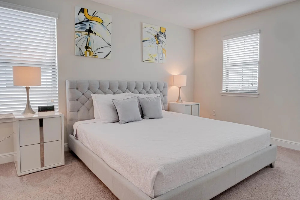 Balmoral Resort-198kb 4 Bedroom Home by RedAwning