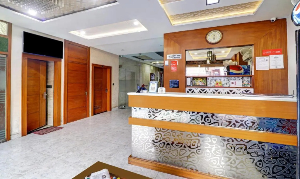 Itsy Hotels Anjali Mahal 500, Mtrs From Mathura Railway Station
