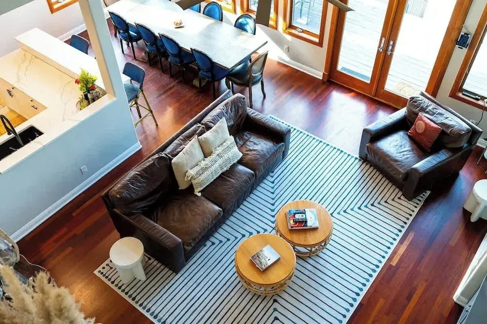 Luxurious Lake Park House: Sleeps 25, Pool, Hot-tub, Firepit and Game Room!