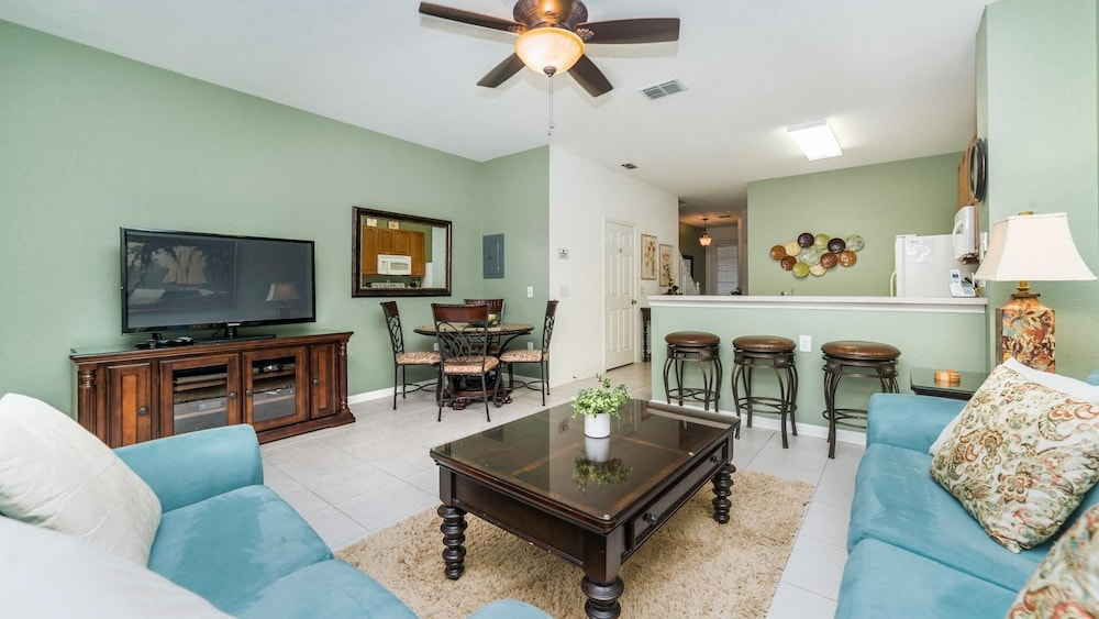 Renshaw Villa #2540