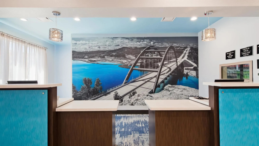 Best Western Plus Buda Austin Inn & Suites