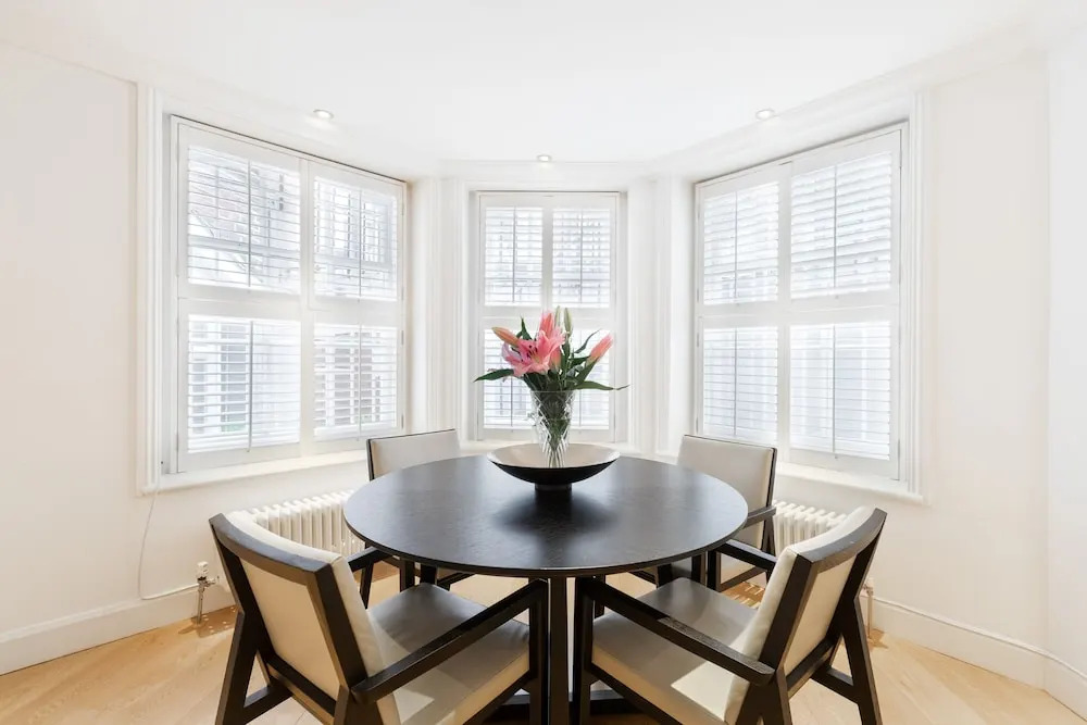 2 Bdr In Knightsbridge By The Residences